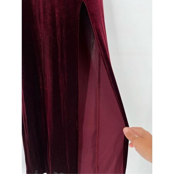 Teeze Me Y2K Womens Velvet Deep V-Neck Slit Long Maxi Dress Red Size 1/2 Vampire - Picture 6 of 8